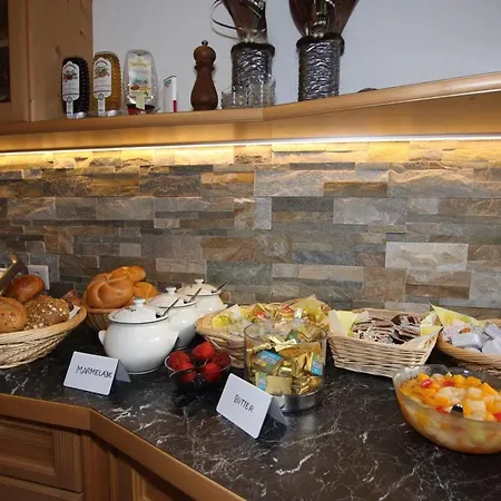 Alta Montagna Bed & Breakfast Mathon