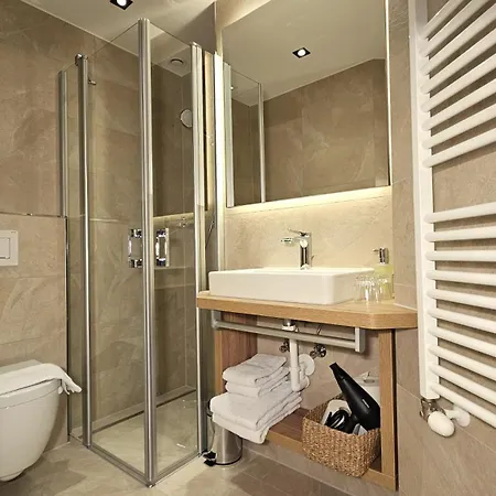 Alta Montagna Bed & Breakfast 3*