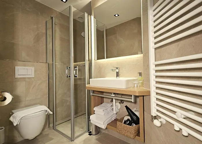 Alta Montagna Oda ve Kahvaltı 3*