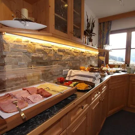 Alta Montagna Bed & Breakfast 3*