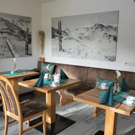 Alta Montagna Bed and Breakfast Mathon