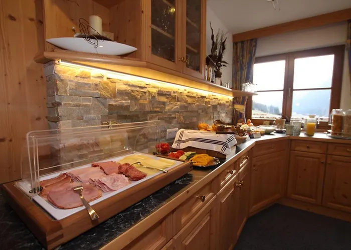 Alta Montagna Bed and Breakfast 3*